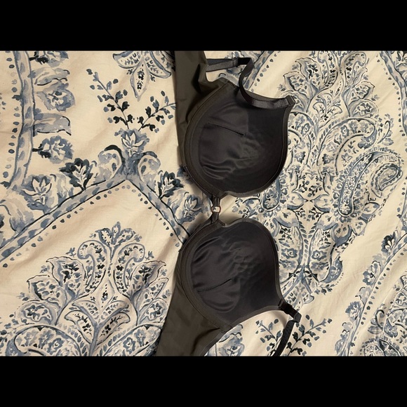 VS plunge bra - Picture 2 of 3